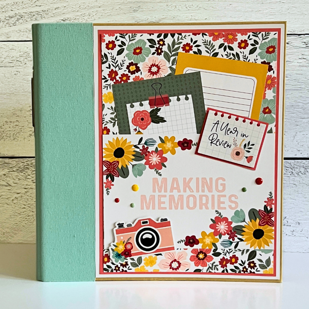 A Year in Review Scrapbook Instructions by Artsy Albums